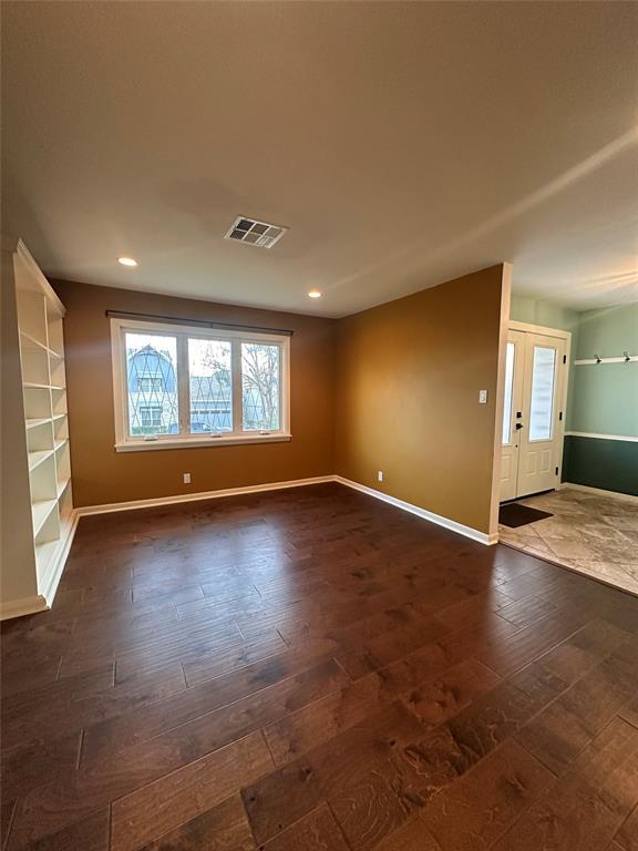 Building Photo - 6602 Willamette Dr