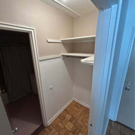 Building Photo - 11820 Edgewater Dr