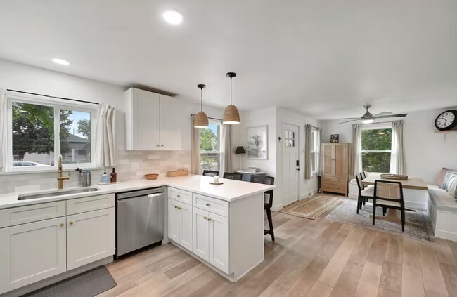 Building Photo - Spacious 3-Bed, 2-Bath Home in Denver