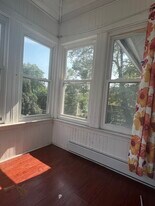 Building Photo - 459 N Maple Ave