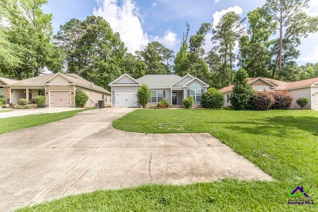 Building Photo - 510 Leisure Lake Dr