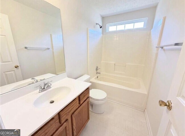 Building Photo - 503 Oakleaf Ct