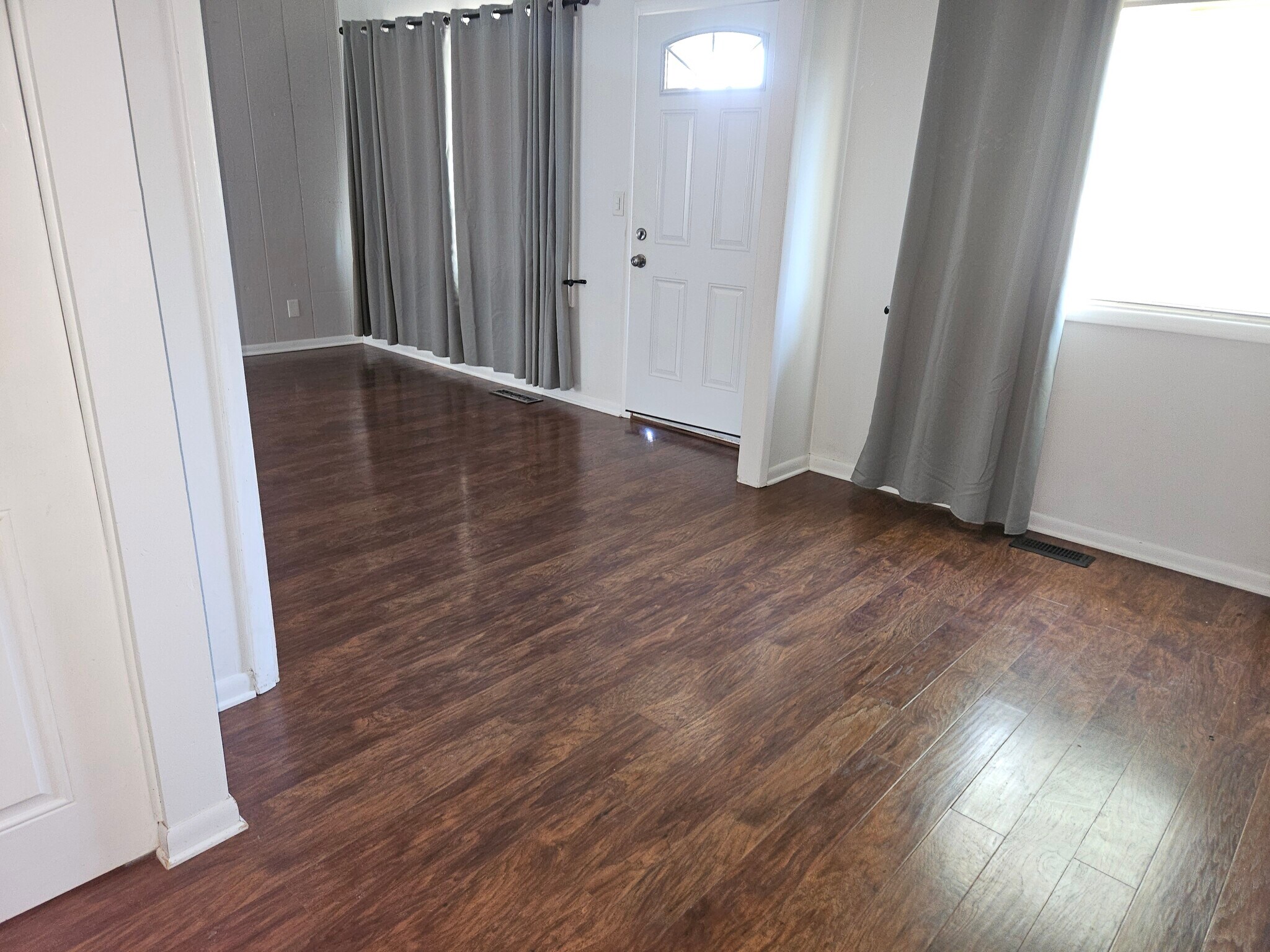 Building Photo - 2042 Byron Dr