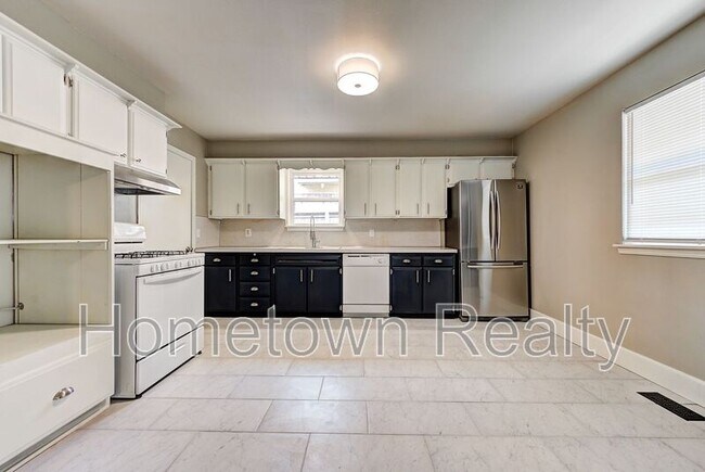 Building Photo - 2511 NW 45th St