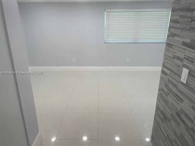 Building Photo - 40 NE 48th Ct