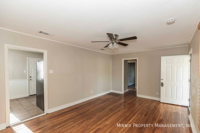 Building Photo - 3001 S Monroe St