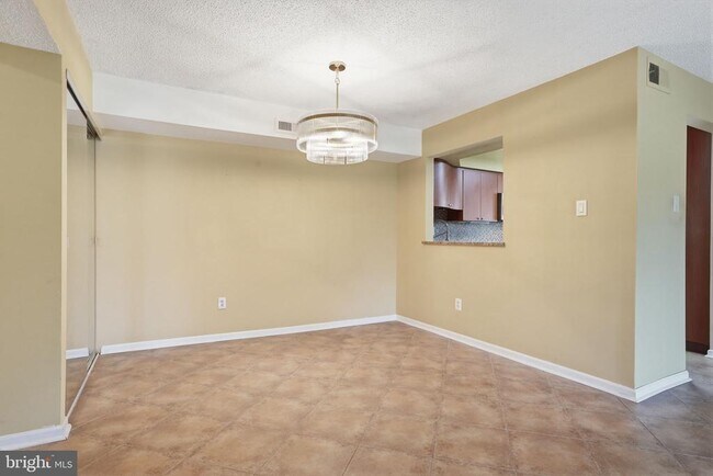 Building Photo - 4016 Barry Ct