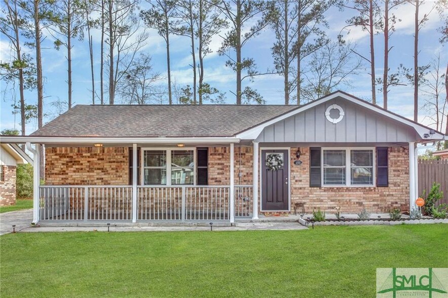 Primary Photo - 250 Garden Cir