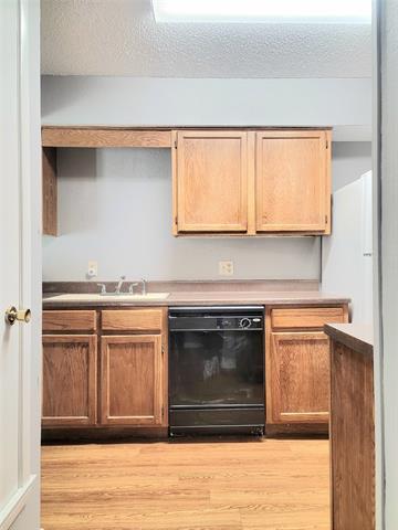 Building Photo - 5805 Shadydell Dr