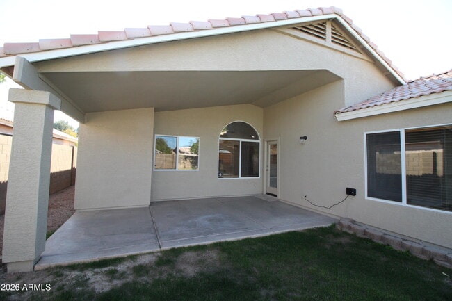 Building Photo - 1426 E Detroit St