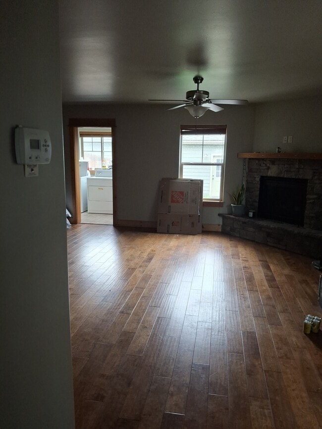 Building Photo - 3689 Pipestone St