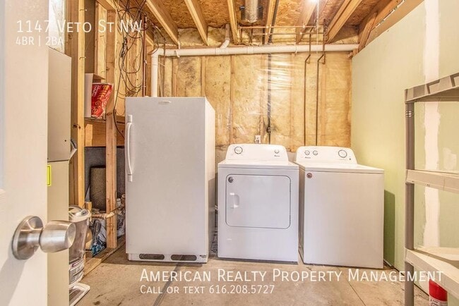 Building Photo - 1147 Veto St NW