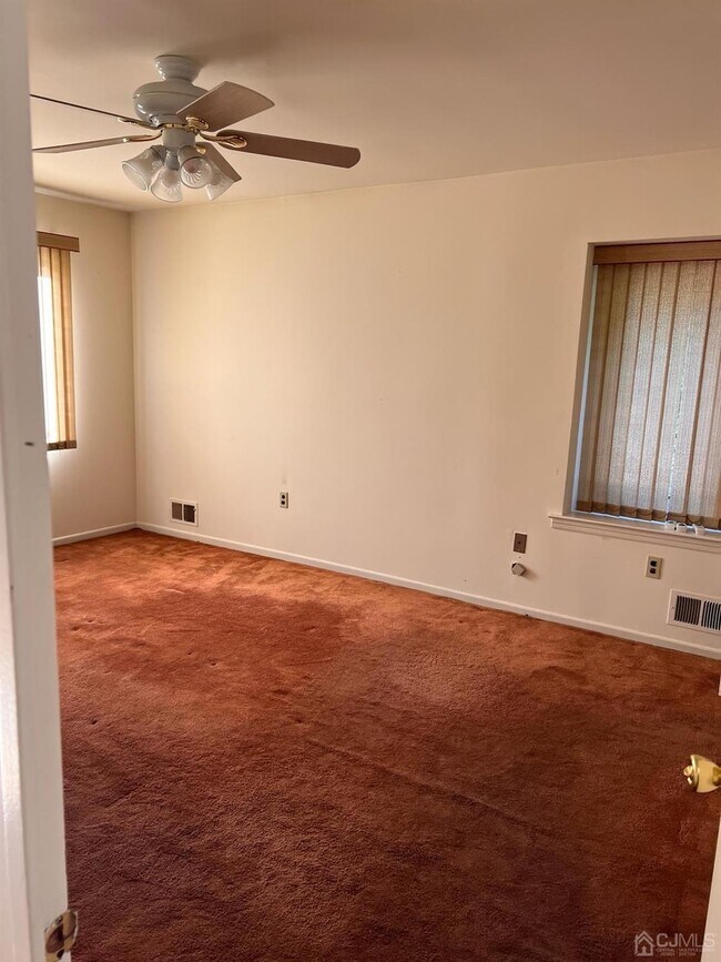 55 Riverbend Dr 55 Riverbend Dr North Brunswick Township NJ 08902