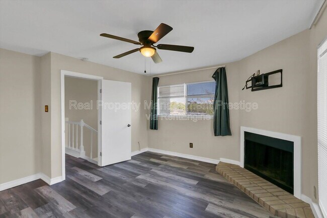 Building Photo - 18617 Egret Bay Blvd