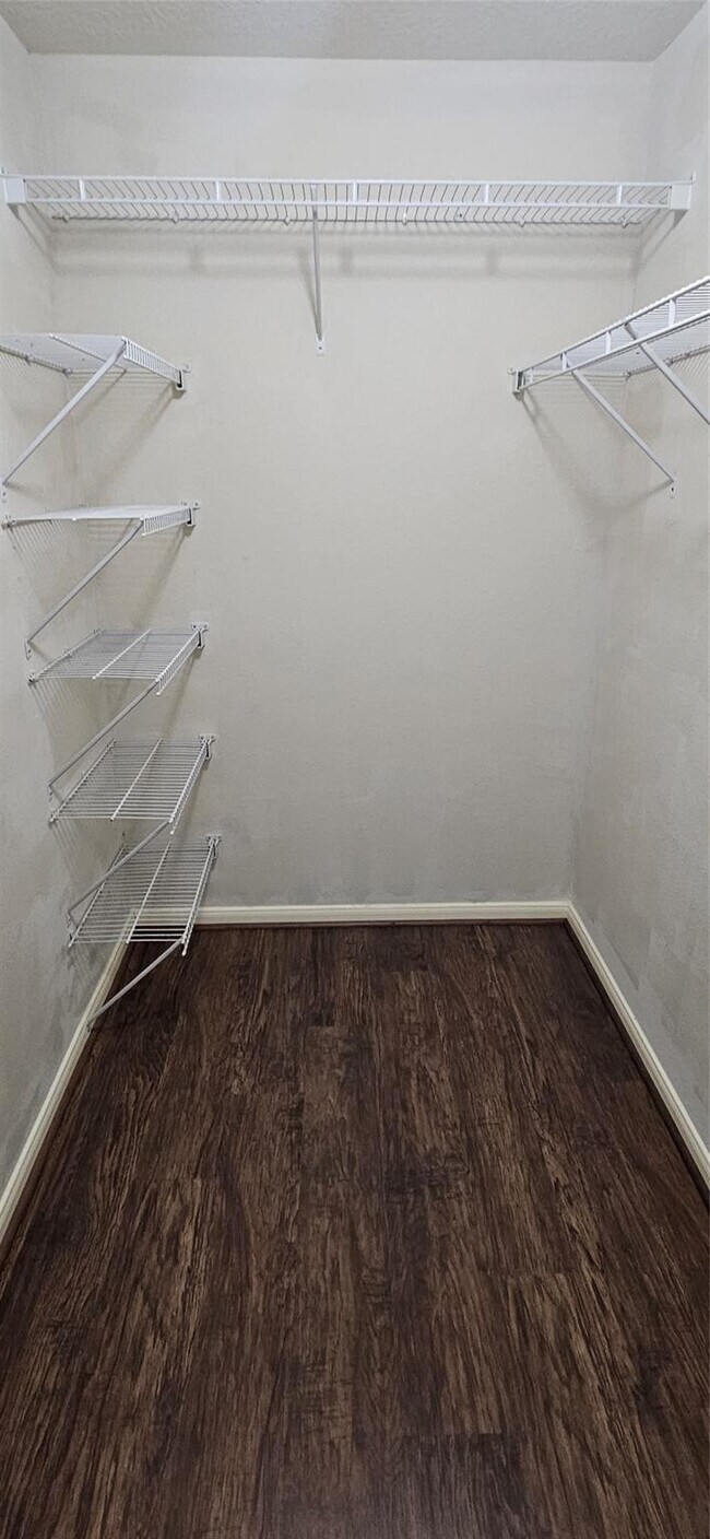 Building Photo - 919 Yorkshire Hollow Ln