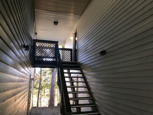 Building Photo - #17-Greenbriar