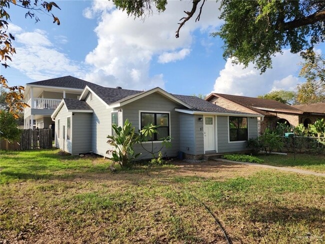 Building Photo - 22 S 6th St