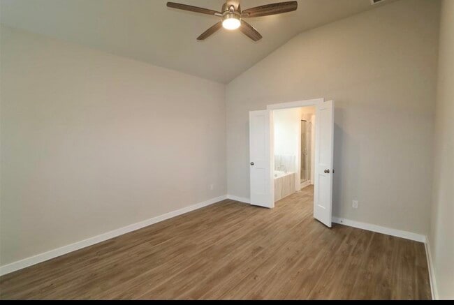 Building Photo - 21663 Sandy Dune Dr