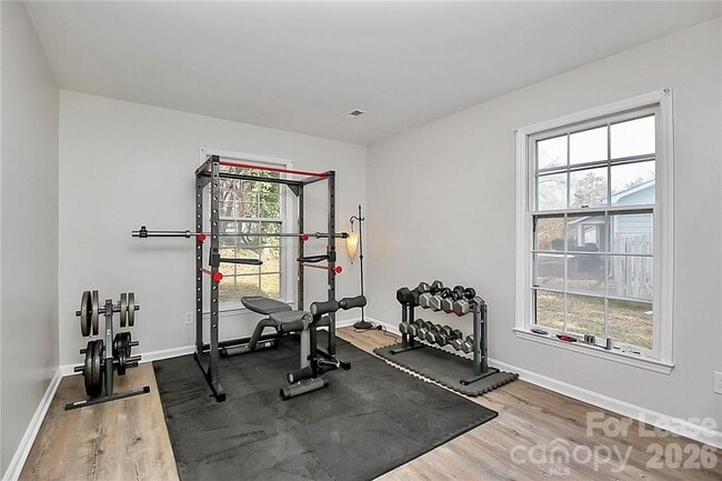 Building Photo - 8729 Timbercrest Cir