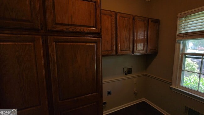 Building Photo - 5005 Johns Creek Ct