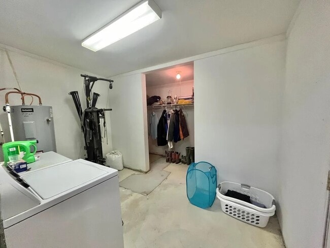 Building Photo - 3130 Fas 677