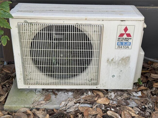 Building Photo - 417 Lake Butler Dr