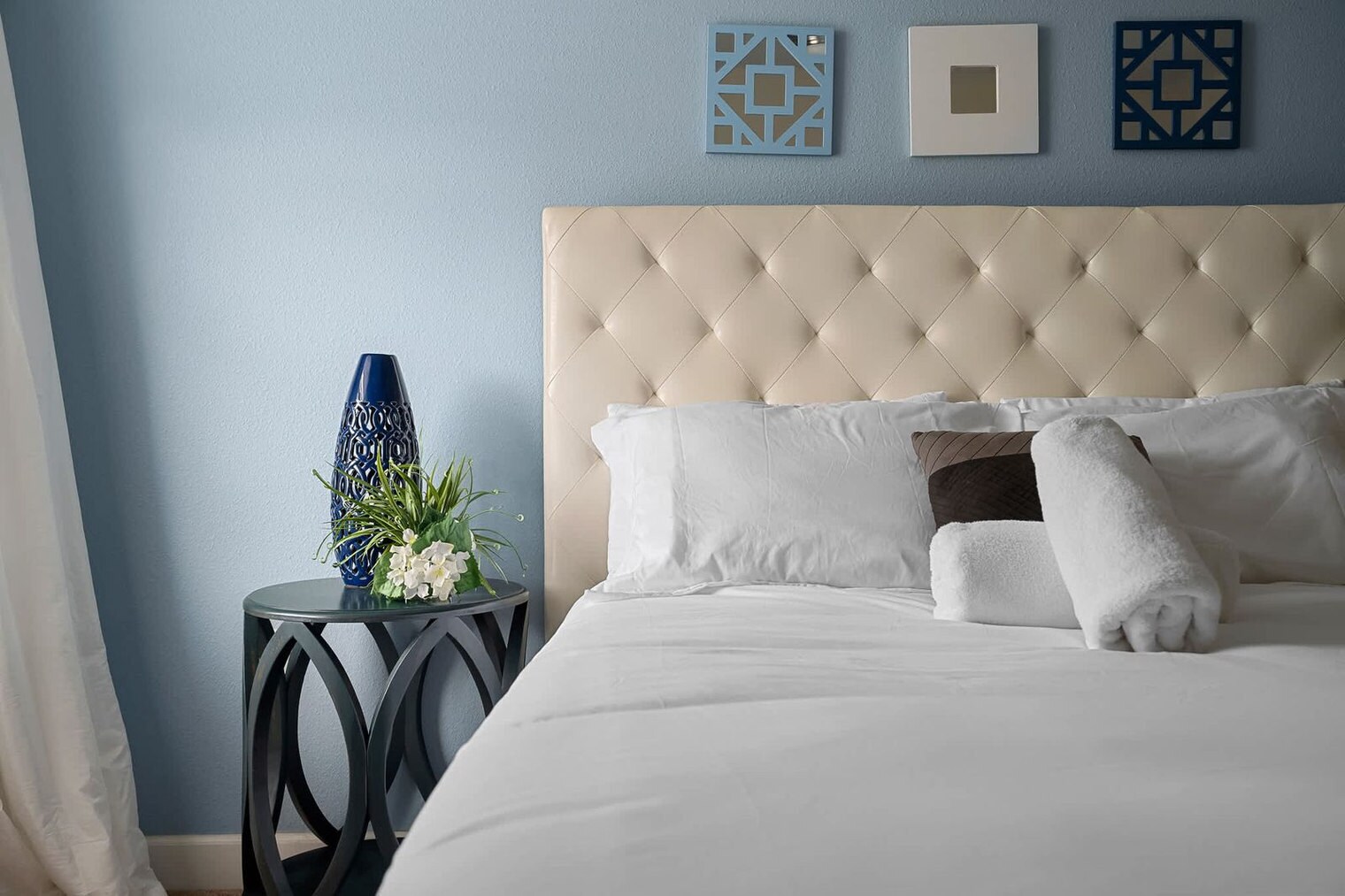 Building Photo - 1520 Moon Valley Dr