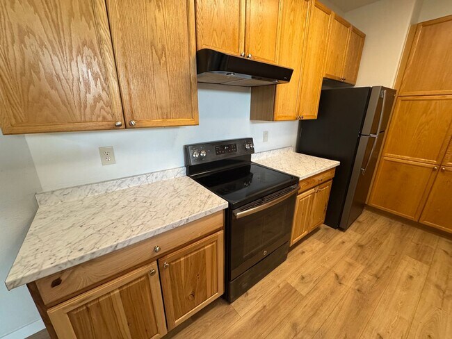 Building Photo - Spacious Condo in the Heart of Aurora