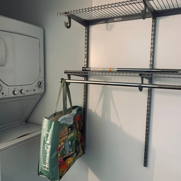 in unit washer/dryer - 23501 Ave La Caza