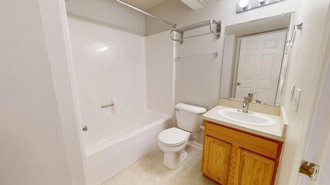 Building Photo - 3073 Promenade Cir