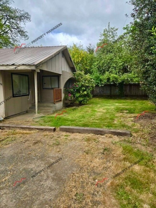 Building Photo - STATUS: *AVAILABLE* | R36B | $925