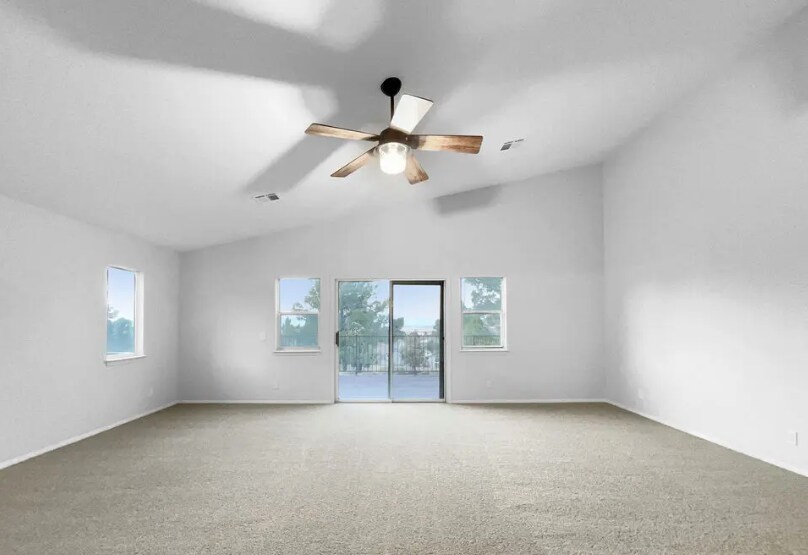 Building Photo - 7323 Ojai Dr