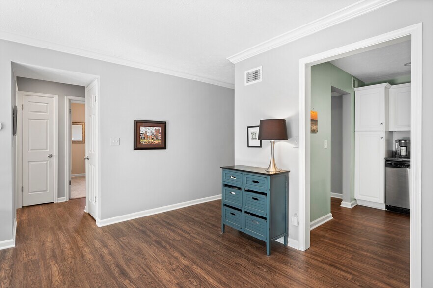 Building Photo - 79 Atterbury Blvd