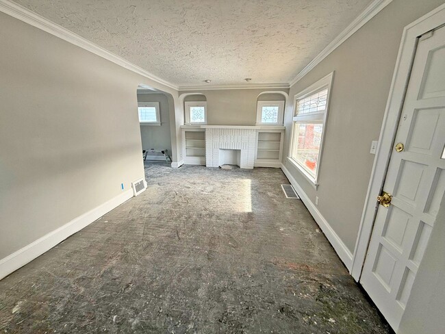 Building Photo - 3 BED 1 BATH SINGLE FAMILY HOME IN GARFIEL...