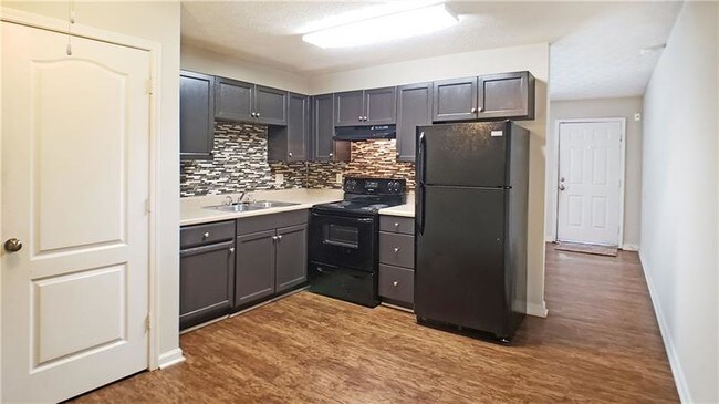 Building Photo - 2885 Center St