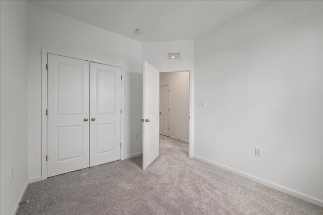 Building Photo - 644 Hemsworth Ln