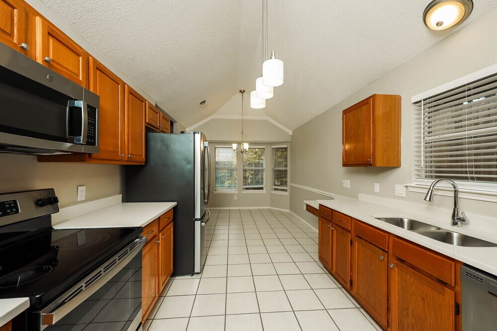 Building Photo - 416 Deauville Dr