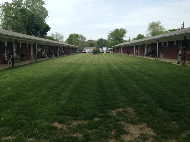 Courtyard - Fisher Apartments