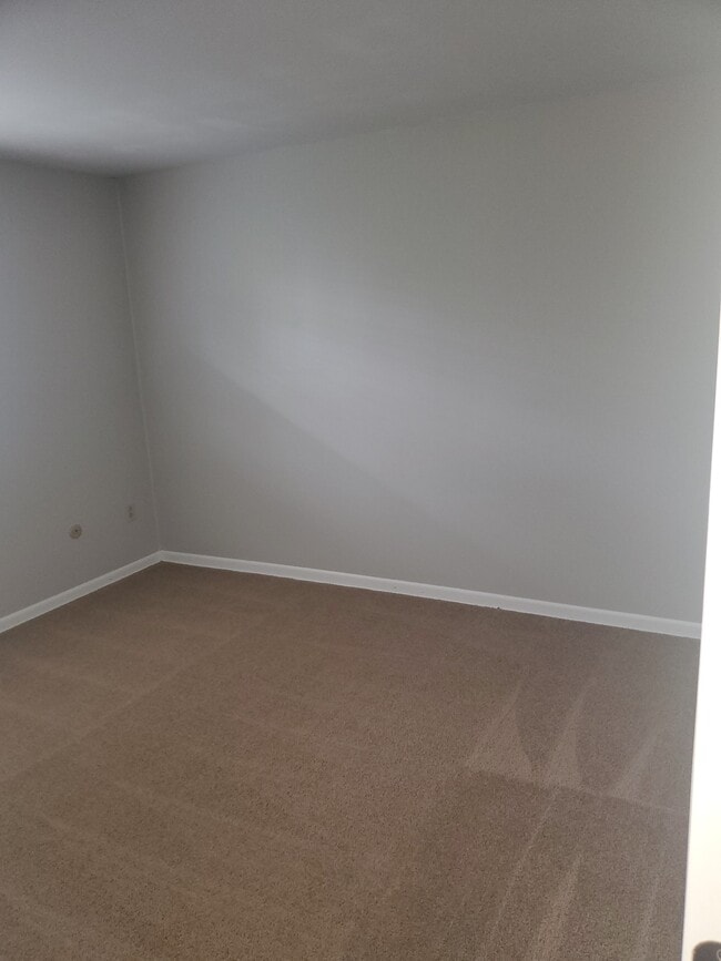 Second Bedroom - 20 Eastgate Ave