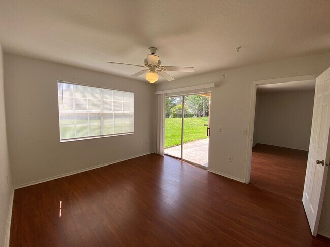 Building Photo - 13941 Fairway Island Dr