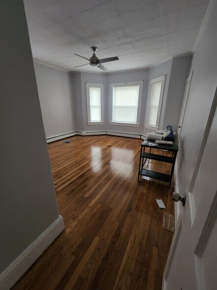 Building Photo - 175 Abbott St