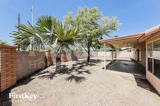 Building Photo - 2222 N 90th Ln