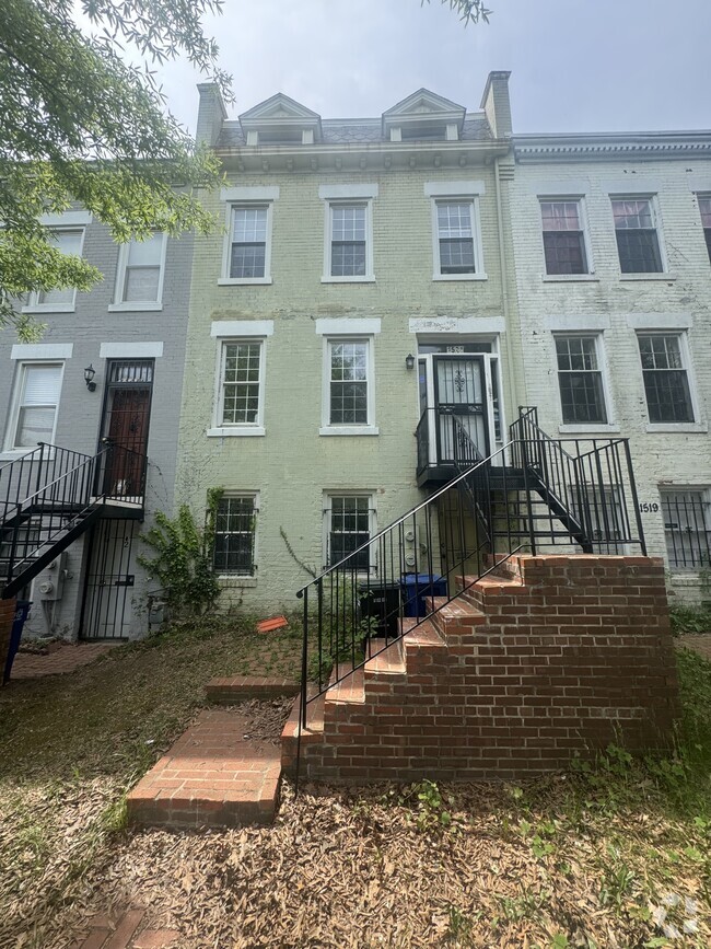 Building Photo - 1521 Pennsylvania Ave. SE