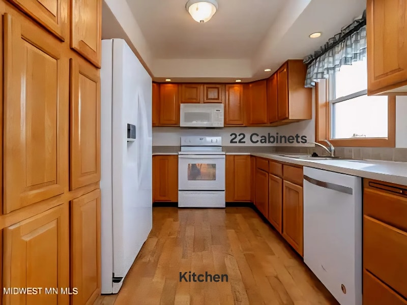 Building Photo - 20998 S Sand Lake Rd