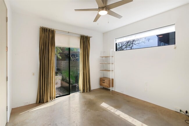 Building Photo - 730 Tulane St