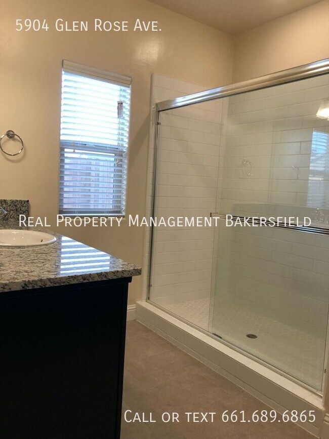 Building Photo - 5904 Glen Rose Ave