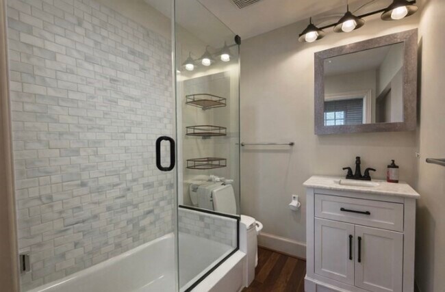 Building Photo - 227 Marlborough St