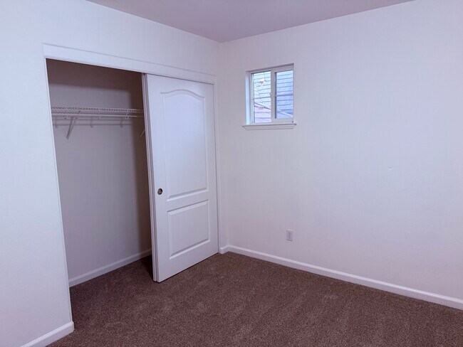 Building Photo - 252 W Terraza Way