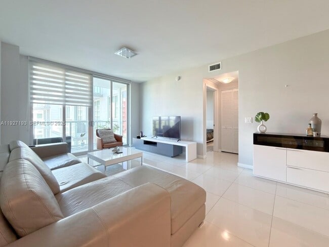 Building Photo - 7751 NW 107th Ave