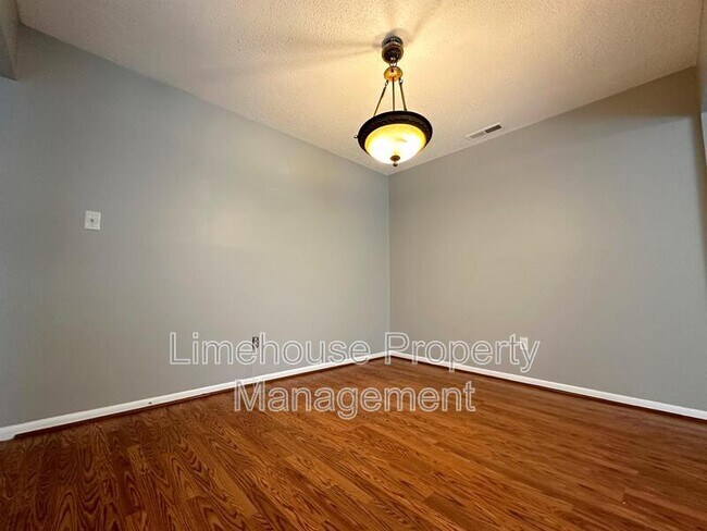 Building Photo - 3746 Chimney Creek Drive - 1